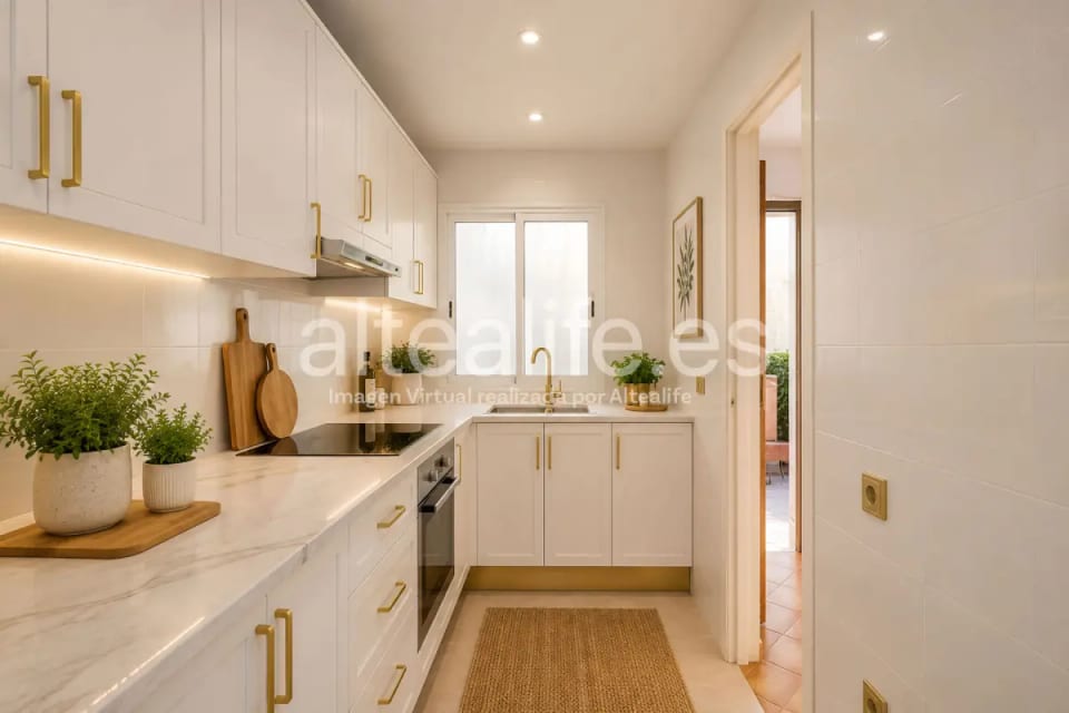 Villa en venta en La Nucía con Piscina privada y Gran Potencial de Reforma (16/30)