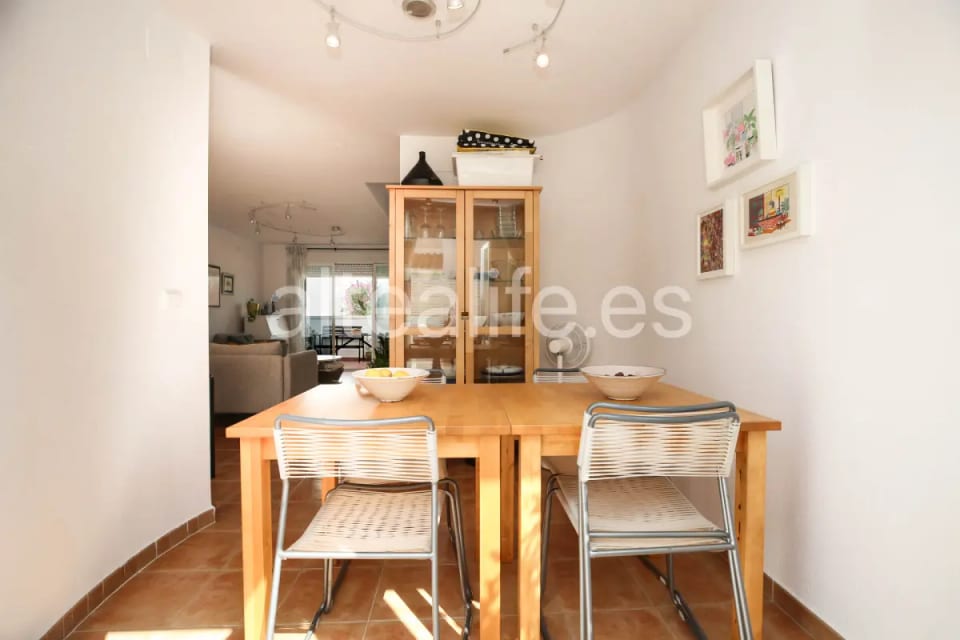Bungalow en Esquina en Venta en La Nucía | Terrazas, Solárium y Piscina (24/30)