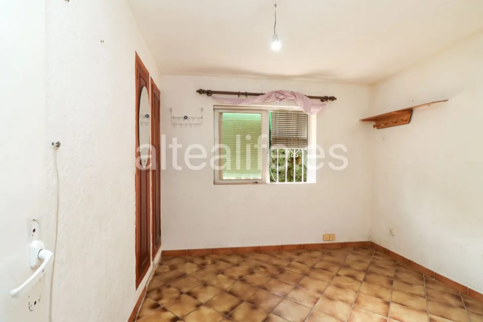 Villa en venta en La Nucía con Piscina privada y Gran Potencial de Reforma (28/30)