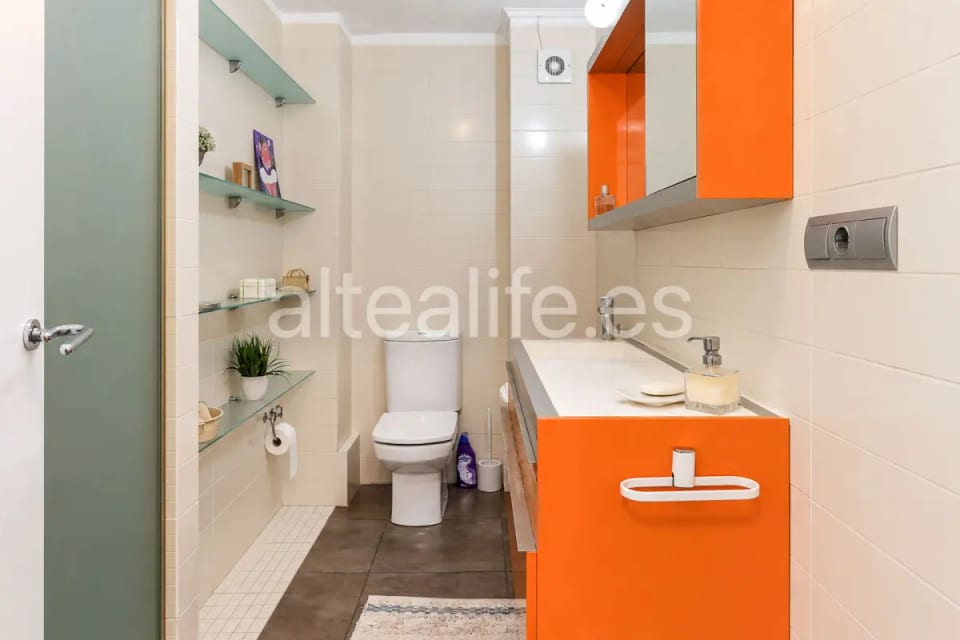 Apartamento reformado en primera línea de playa con parking en Cap Negret Altea (21/30)