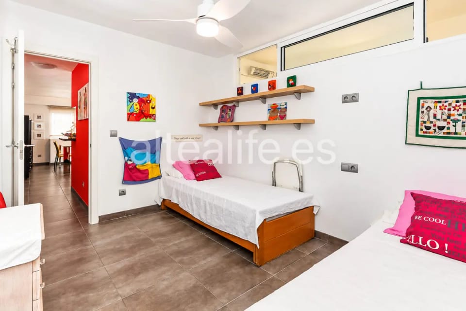 Apartamento reformado en primera línea de playa con parking en Cap Negret Altea (27/30)