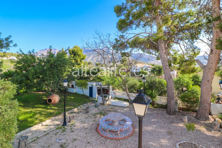 Villa con Piscina y Pista de Tenis en La Olla de Altea | 3 Parcelas y Vistas al Mar (9/30)