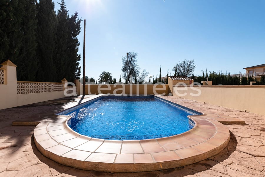 Apartamento con Piscina en la zona de Bello Horizonte (26/30)
