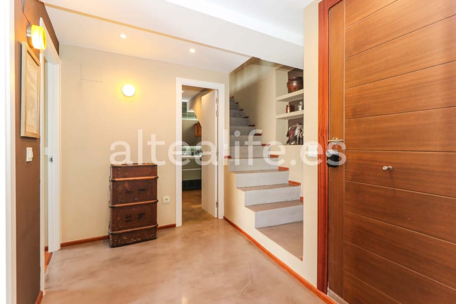 Casa de Pueblo con 2 Apartamentos y Vistas al Mar en el Casco Antiguo (23/30)