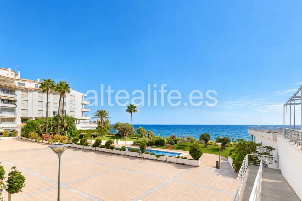 Larga Estancia | Apartamento en Primera Línea de Mar en la zona de Cap Negret (30/30)