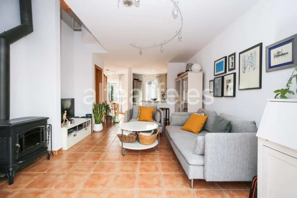 Bungalow en Esquina en Venta en La Nucía | Terrazas, Solárium y Piscina (9/30)