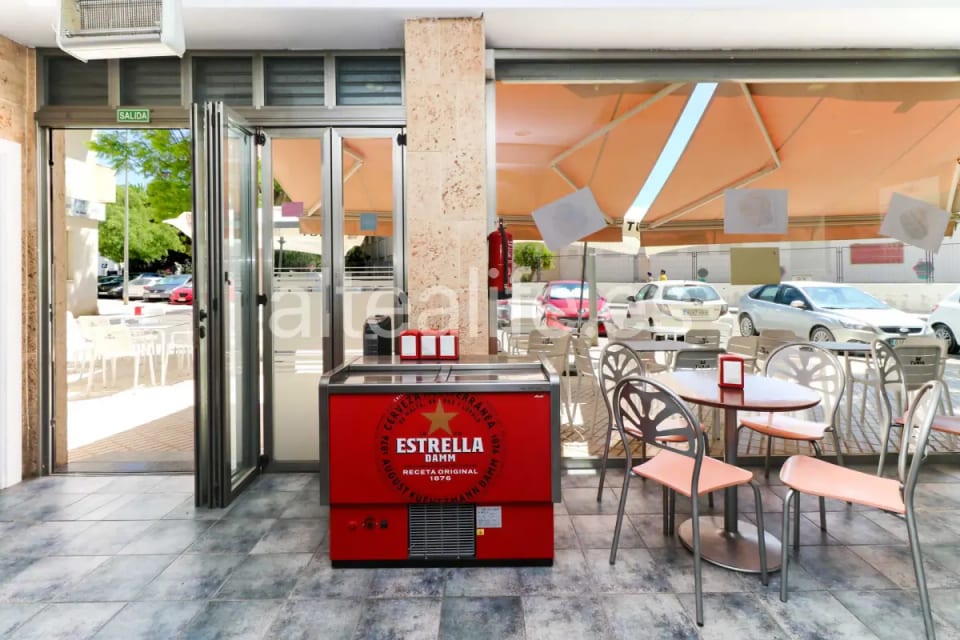 Local Comercial en Esquina con Equipamiento de Cafetería en la zona de Garganes (28/28)