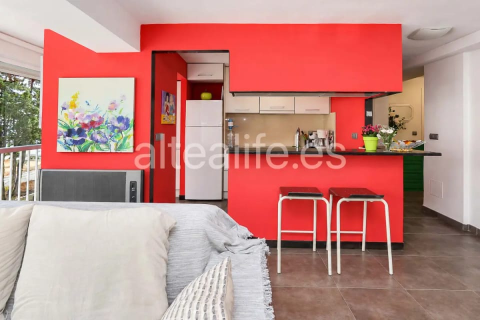 Apartamento reformado en primera línea de playa con parking en Cap Negret Altea (11/30)