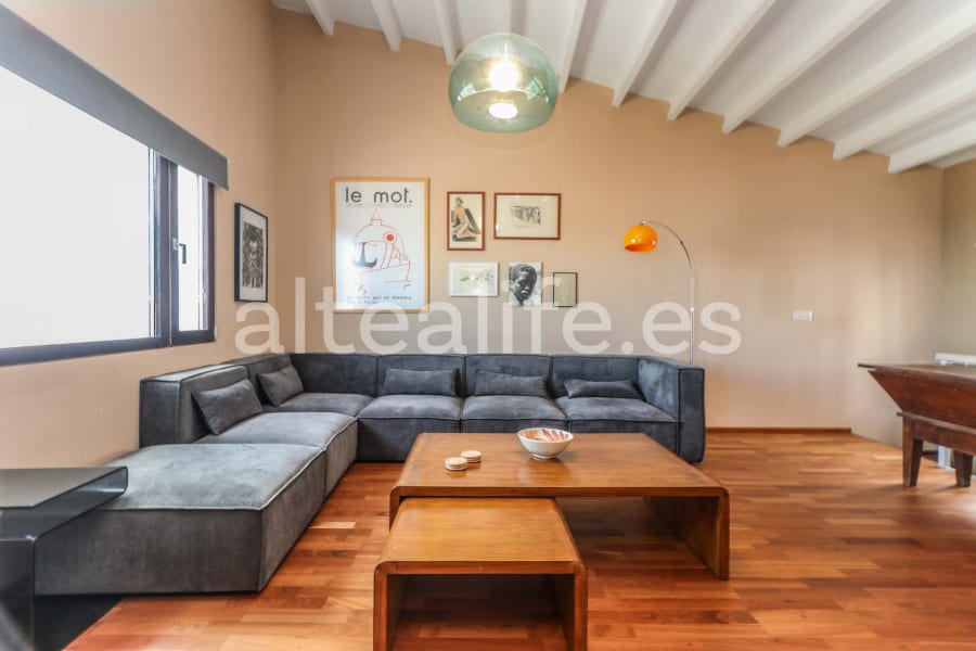 Casa de Pueblo con 2 Apartamentos y Vistas al Mar en el Casco Antiguo (6/30)
