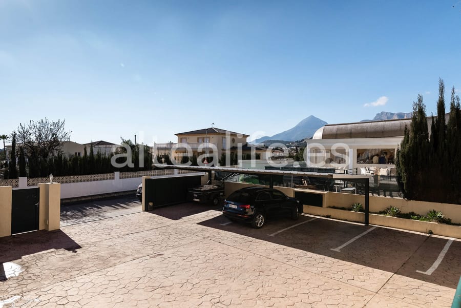 Apartamento con Piscina en la zona de Bello Horizonte (27/30)