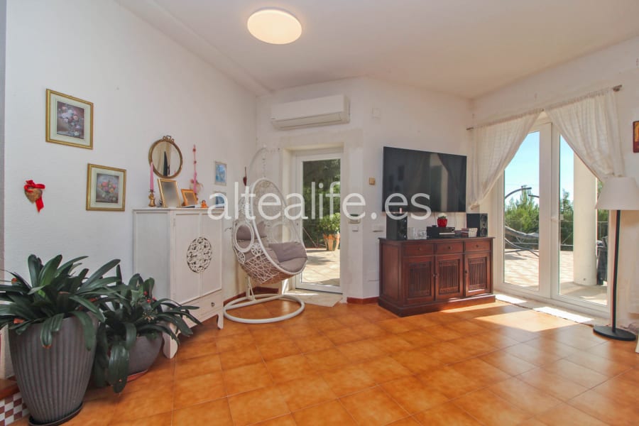 Villa con 3 Dormitorios y Piscina Privada en la Urb. Santa Clara (14/30)