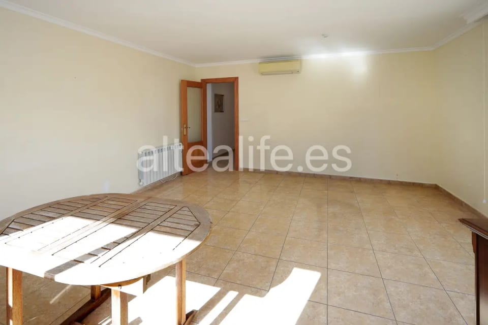 Apartamento en alquiler con terraza y garaje en la zona de Garganes Altea (5/30)