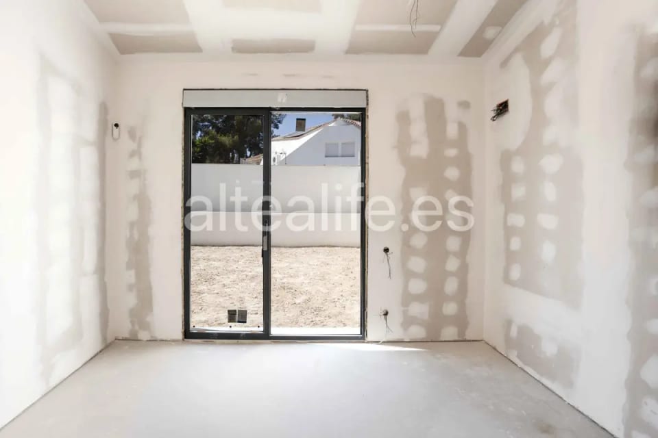 Villa Contemporánea de Obra Nueva en La Nucía con 3, 4 o 5 Dormitorios (24/30)