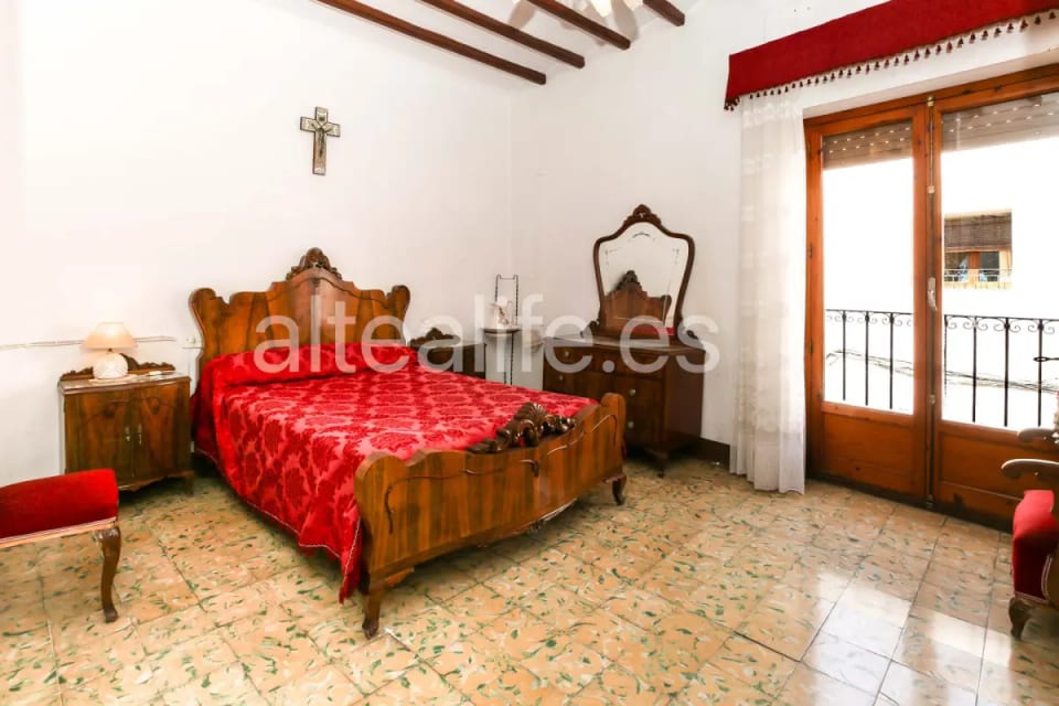 Casa de Pueblo en venta en Polop con Garaje y Buhardilla | Gran potencial en Casco Antiguo (27/30)