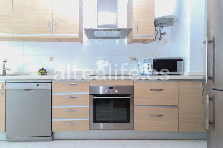 Apartamento en Primera Linea en la zona del Puerto de Altea (10/23)