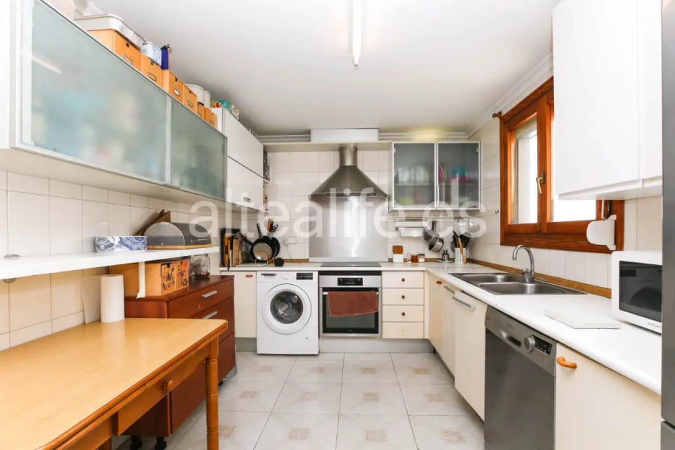 Apartamento Amplio en Venta en el Centro de Polop con Ascensor y Balcones (13/30)