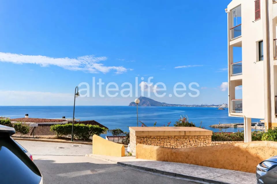 Apartamento Reformado en alquiler con Terraza y Piscina Comunitaria en Mascarat Altea (7/30)