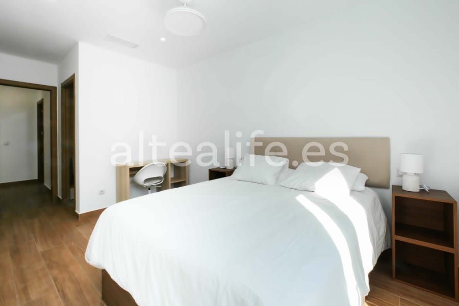 Apartamento con 2 Dormitorios en la zona de Avenida La Nucía (17/24)