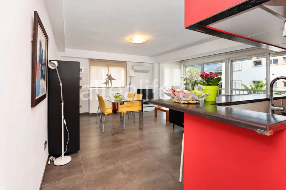 Apartamento reformado en primera línea de playa con parking en Cap Negret Altea (29/30)