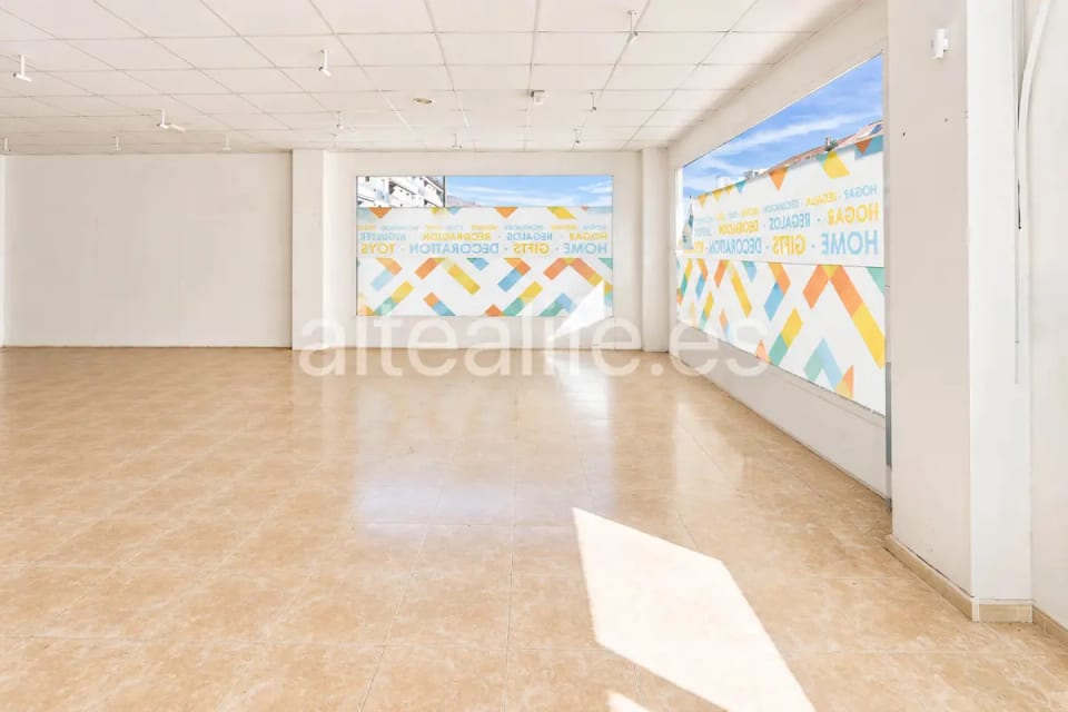 Alquiler de local Comercial de 310 m2 y amplios escaparates en Altea (7/17)