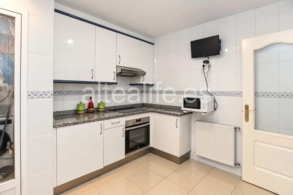 Apartamento con Jardín Privado, Garaje y Piscina Comunitaria en Garganes Altea (15/30)