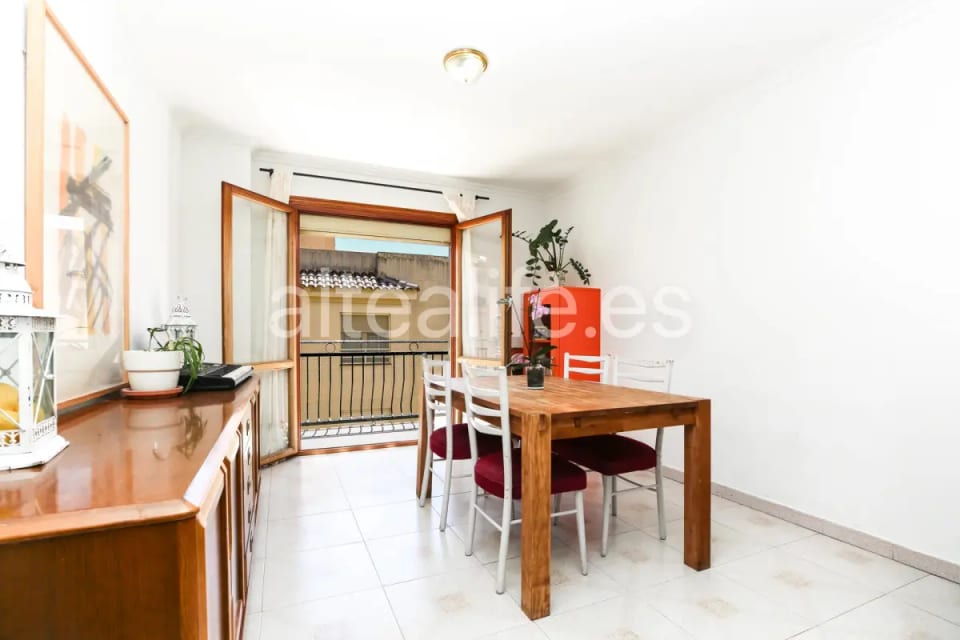 Apartamento Amplio en Venta en el Centro de Polop con Ascensor y Balcones (8/30)