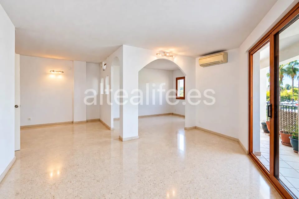 Apartamento en Esquina con Terraza, Garaje y Trastero en el casco antiguo de Altea (8/30)