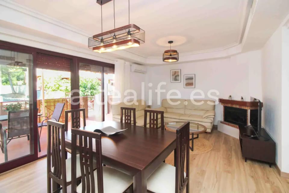 Villa de 3 Dormitorios con Terraza en El Tossal (7/30)