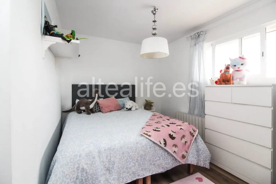 Amplio Apartamento Reformado en Garganes Altea (28/30)