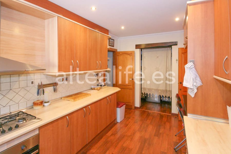 Villa con Apartamento Independiente en la Nucía (9/30)