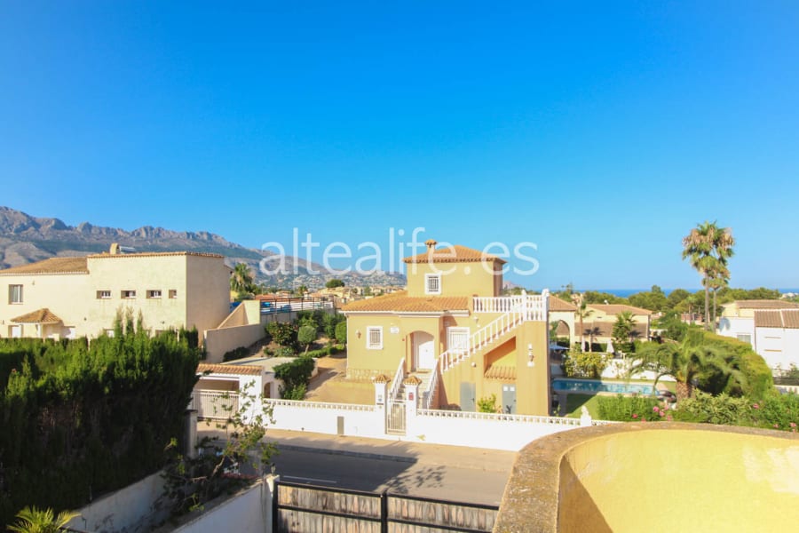 Villa con Jardín y Terrazas en la zona de Bello Horizonte (23/30)