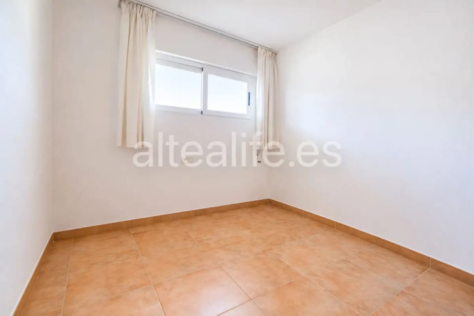 Larga Estancia | Apartamento en Primera Línea de Mar en la zona de Cap Negret (26/30)