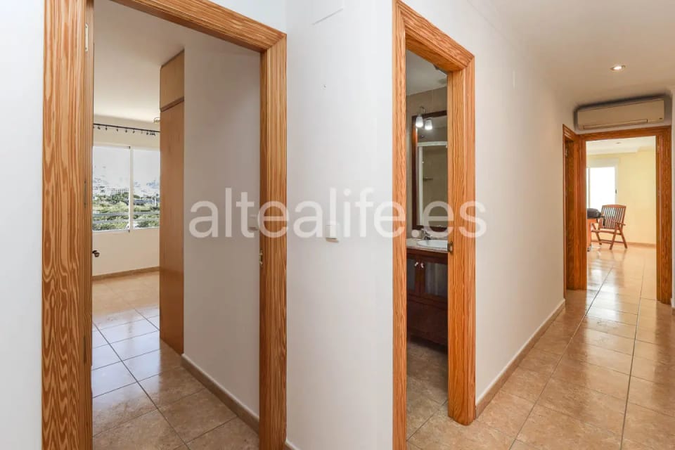 Apartamento en alquiler con terraza y garaje en la zona de Garganes Altea (29/30)
