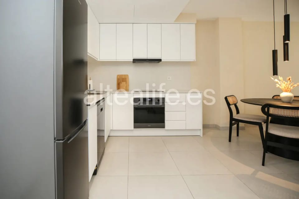 Apartamento con Garaje y a 2 minutos de la Playa en el centro de Altea (12/30)