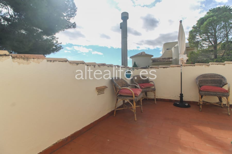 Villa con 3 Dormitorios y Piscina Privada en la Urb. Santa Clara (27/30)