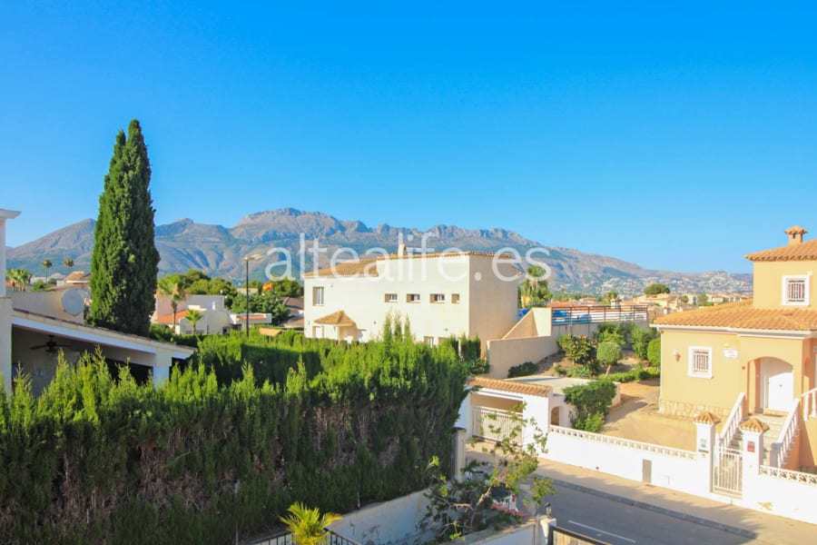 Villa con Jardín y Terrazas en la zona de Bello Horizonte (24/30)