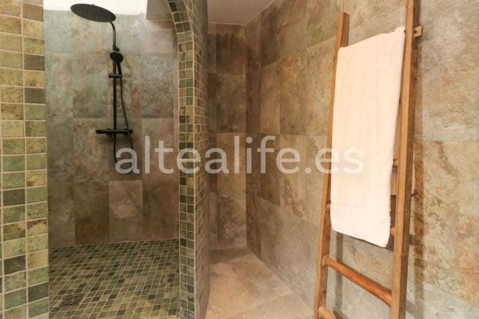 Vive el Encanto Mediterráneo en el Corazón del Casco Antiguo de Altea (25/30)