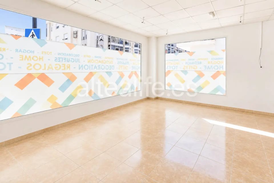 Alquiler de local Comercial de 310 m2 y amplios escaparates en Altea (5/17)