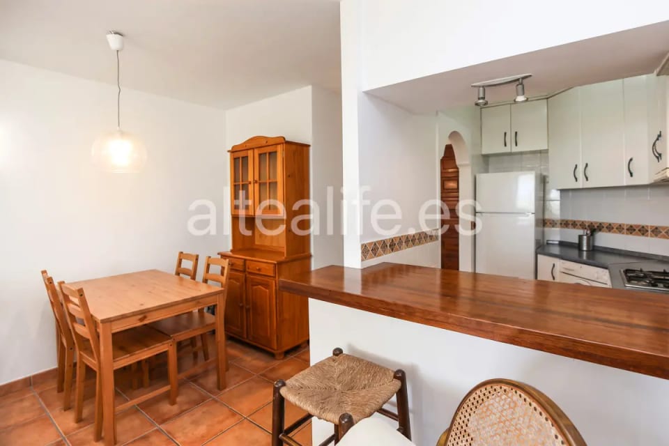 Apartamento Bajo en Primera Linea de Playa en la zona de Cap Negret (12/30)