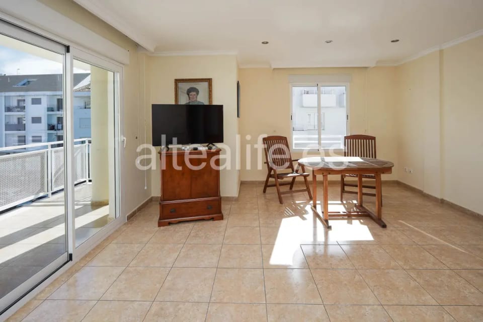 Apartamento en alquiler con terraza y garaje en la zona de Garganes Altea (6/30)