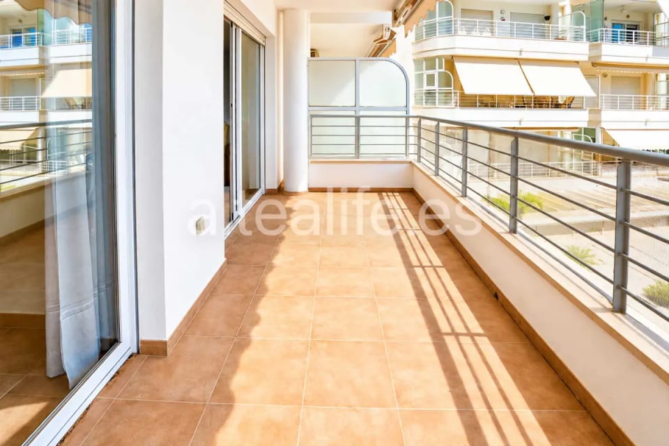 Larga Estancia | Apartamento en Primera Línea de Mar en la zona de Cap Negret (7/30)