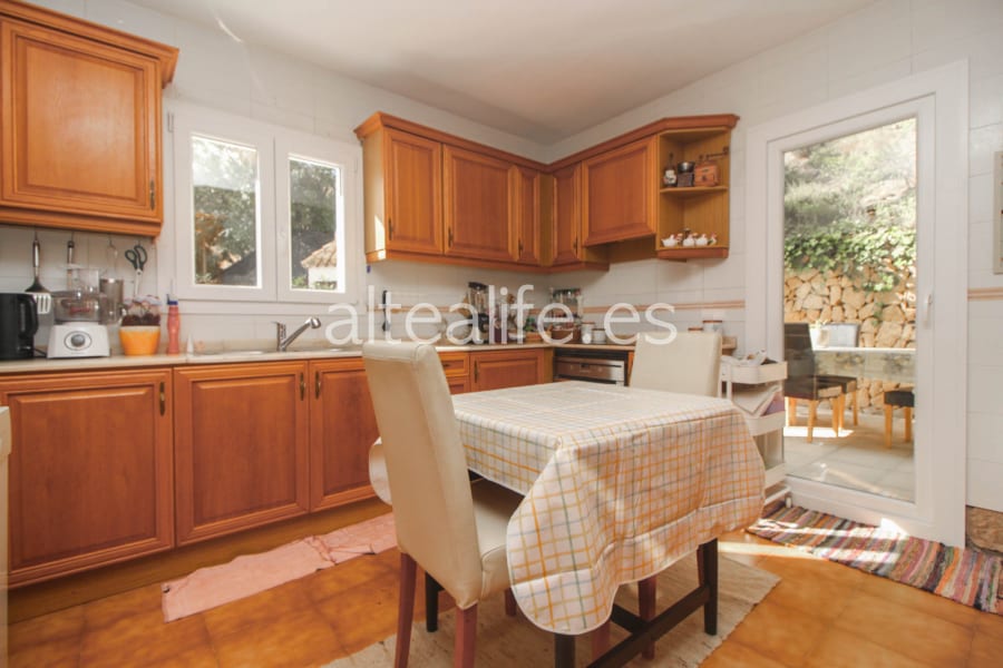 Villa con 3 Dormitorios y Piscina Privada en la Urb. Santa Clara (19/30)