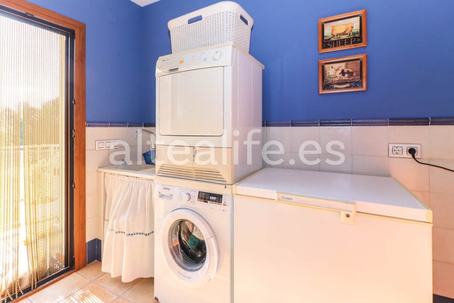 Villa con Apartamento Independiente en Bello Horizonte (19/30)