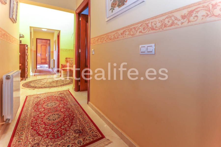 Villa con Apartamento Independiente en Bello Horizonte (20/30)