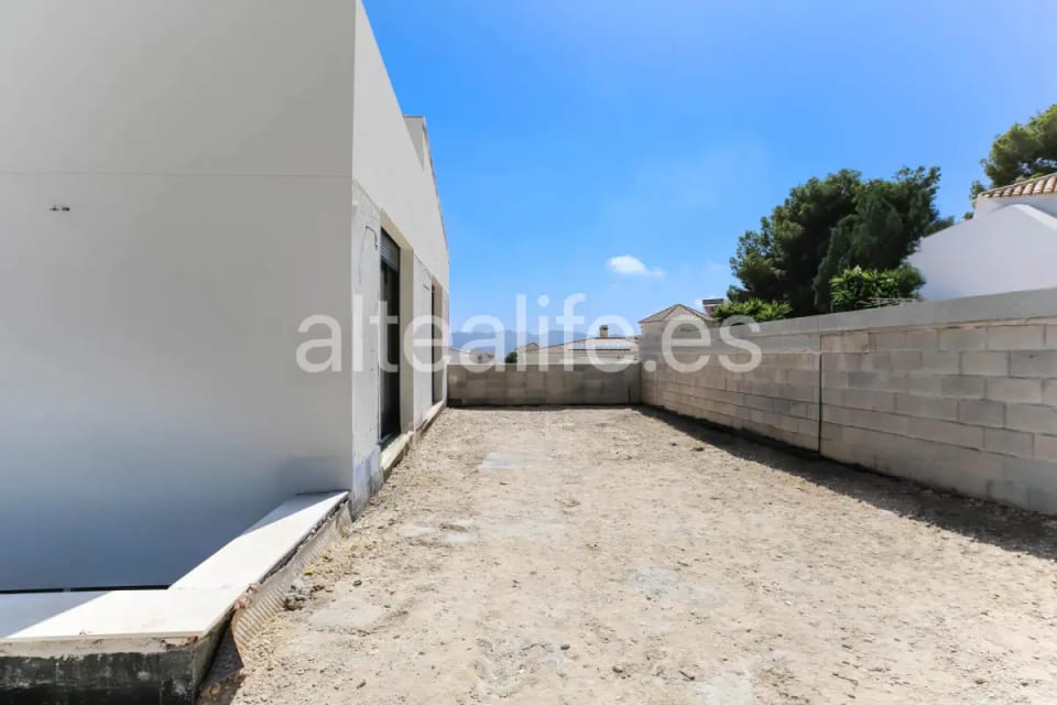 Villa de Obra Nueva en la Nucía con Piscina Privada y Vistas al Mar (19/30)
