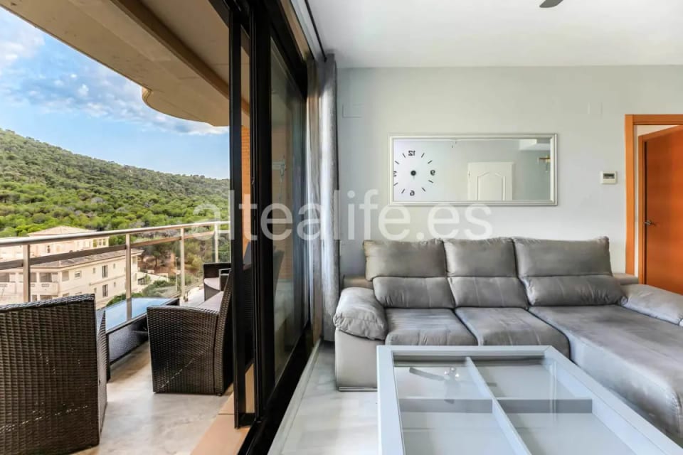 Apartamento en Venta en Cala de Finestrat con Terraza, Garaje y Vistas al Mar (6/30)