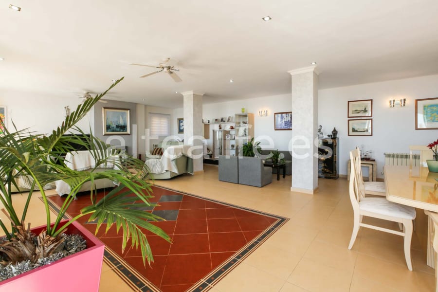 Villa con Piscina Privada y Vistas al Mar en Sierra de Altea (8/30)