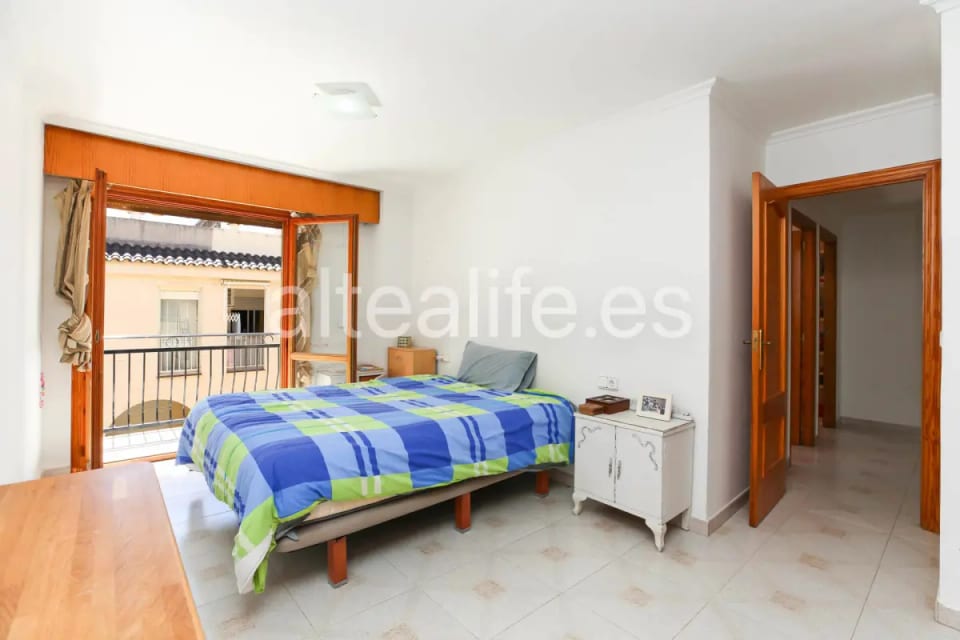 Apartamento Amplio en Venta en el Centro de Polop con Ascensor y Balcones (19/30)
