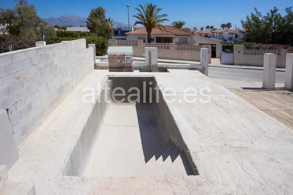 Villa Moderna de Obra Nueva con Piscina, Jardín y Vistas en La Nucía (16/30)