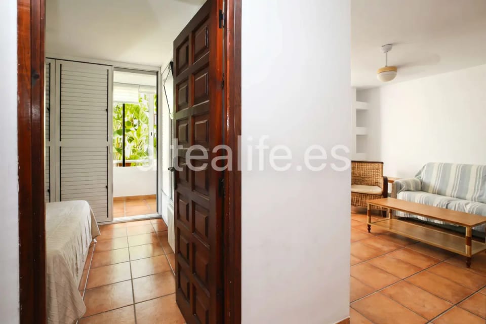 Apartamento Bajo en Primera Linea de Playa en la zona de Cap Negret (18/30)
